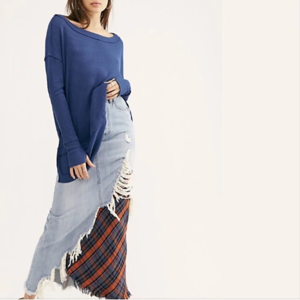 Women's Blue Ribbed Top - Picture 3 of 9